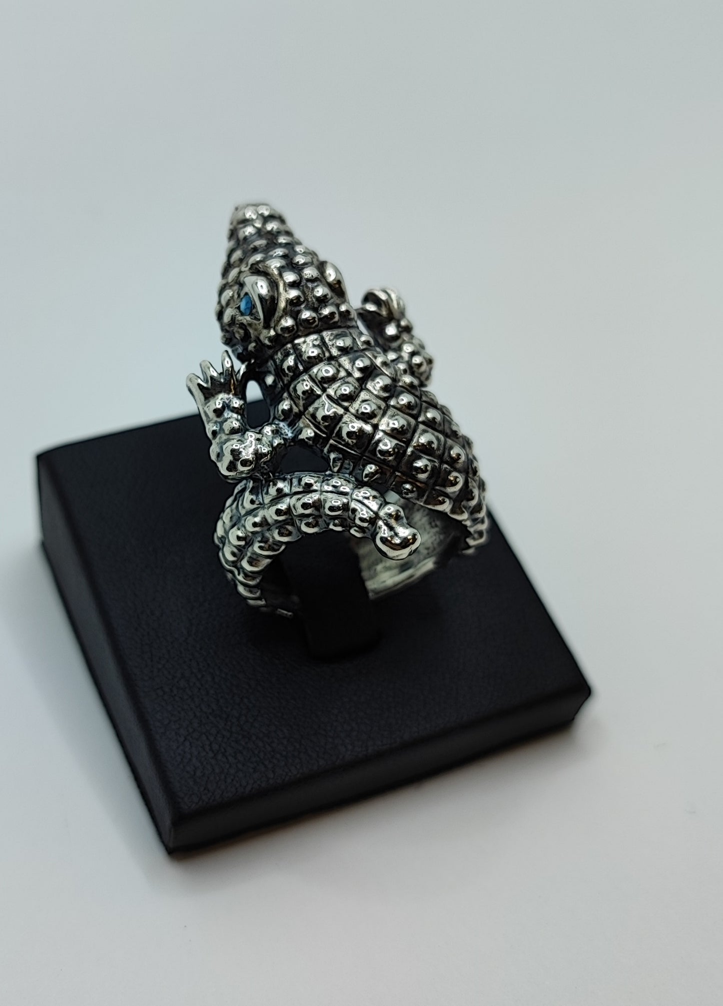 Bague crocodile argent et topaze