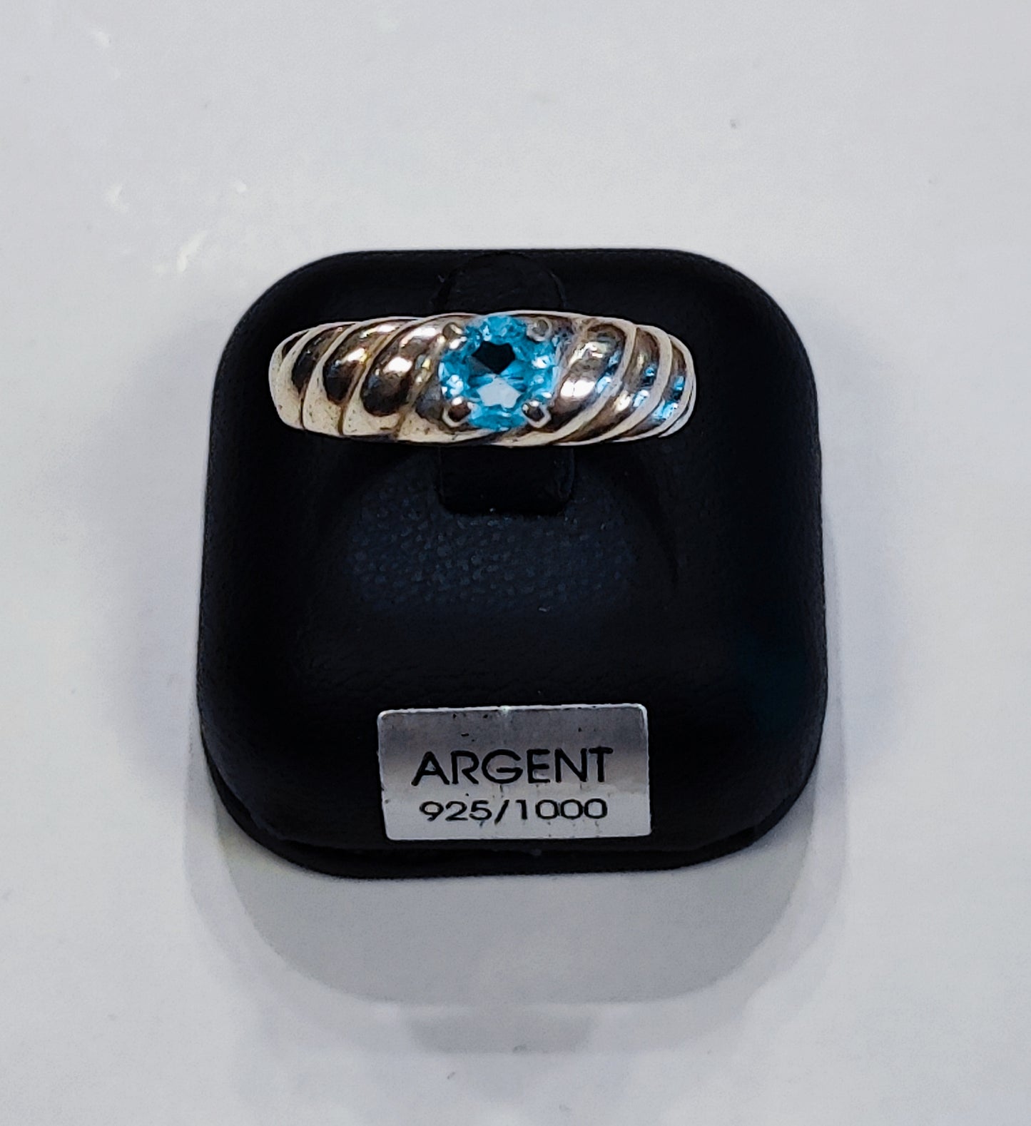 Bague argent massif et topaze