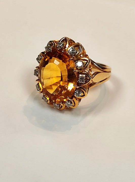 Bague cocktail en or, citrine et diamants